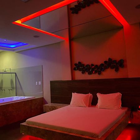 Motel Paris Aparecida de Goiânia Eksteriør billede