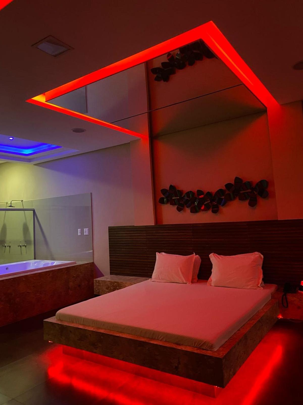 Motel Paris Aparecida de Goiânia Eksteriør billede
